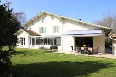 Villa - 320 m² - 13 pièces