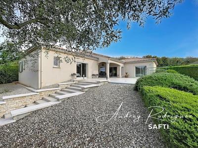Villa - 210 m² - 8 pièces