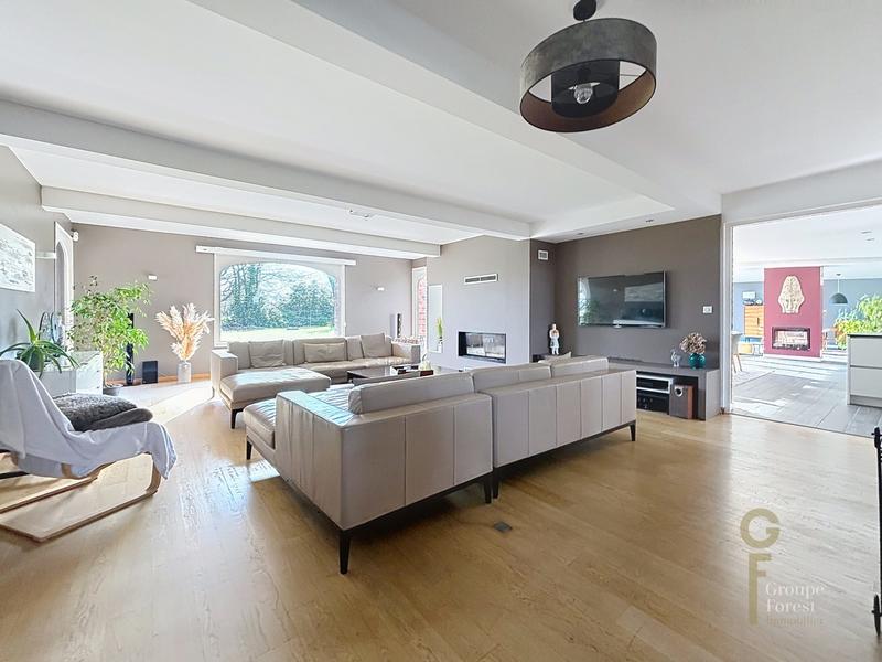 Maison - 359 m² - 7 pièces