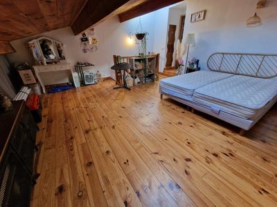 Propriété - 330 m² - 19 pièces