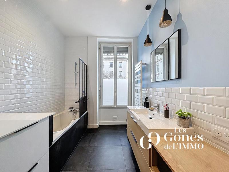 Appartement - 127 m² - 4 pièces