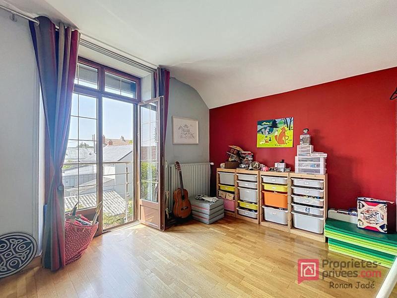 Maison - 165 m² - 8 pièces