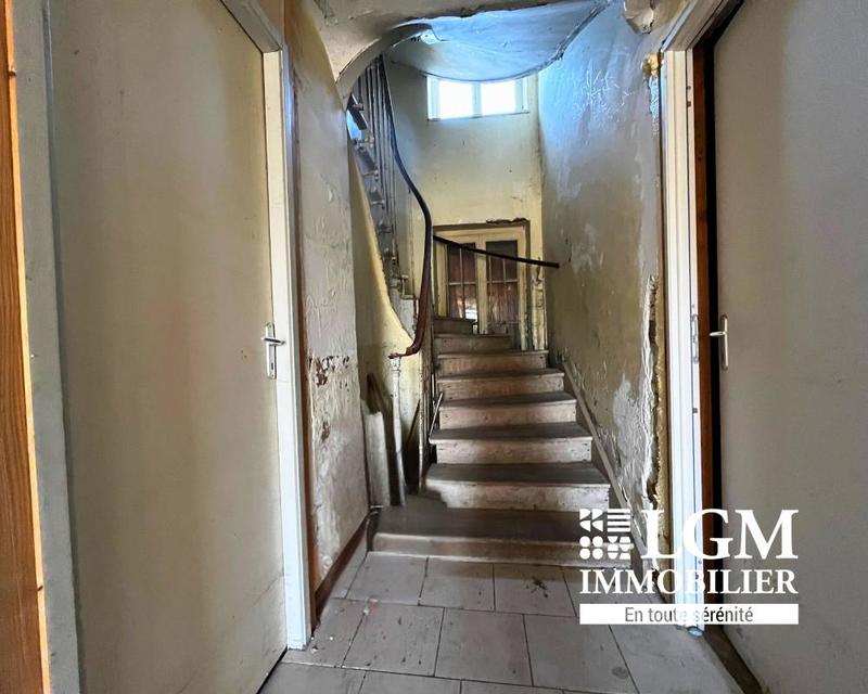 Immeuble - 104 m² - 4 pièces