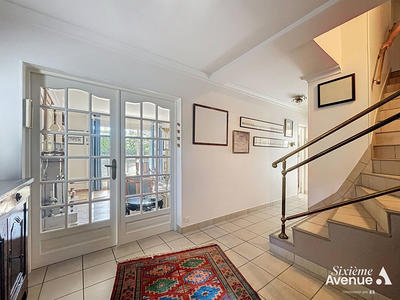 Maison - 186 m² - 8 pièces