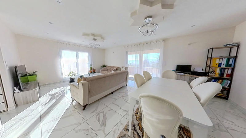 Maison - 163 m² - 6 pièces