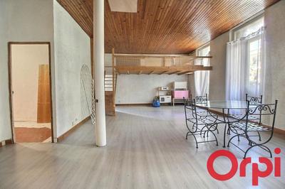 Appartement - 82 m² - 3 pièces