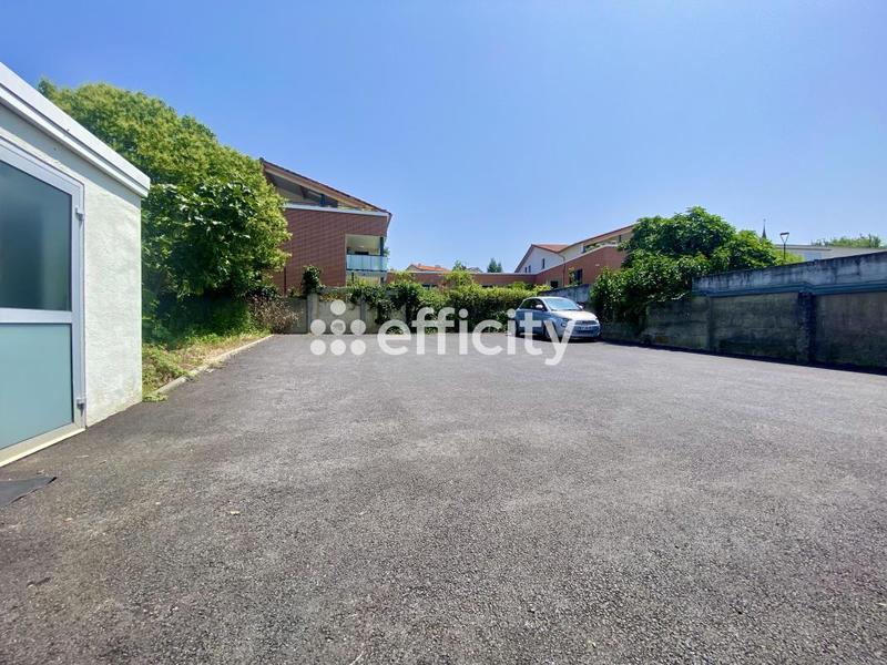 Maison - 211 m² - 6 pièces