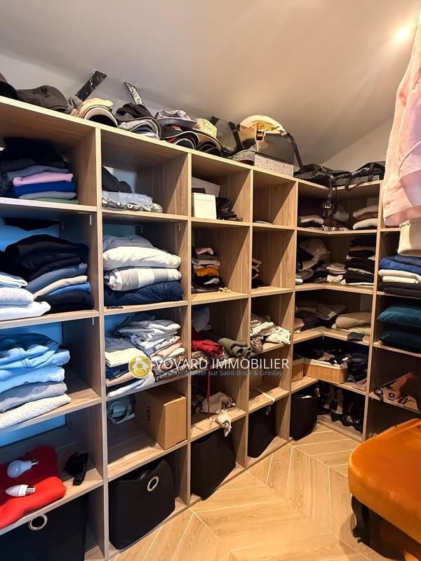 Maison - 193 m² - 5 pièces