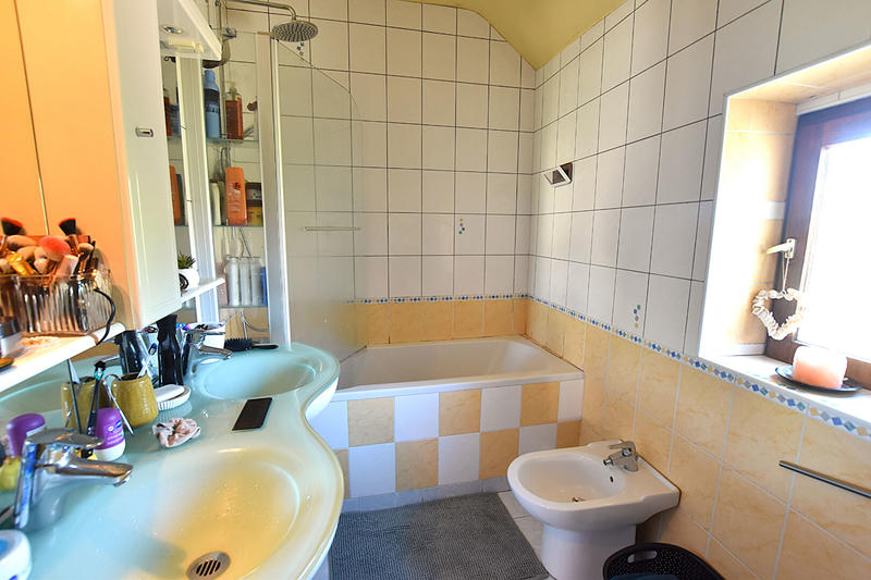 Maison - 125 m² - 6 pièces