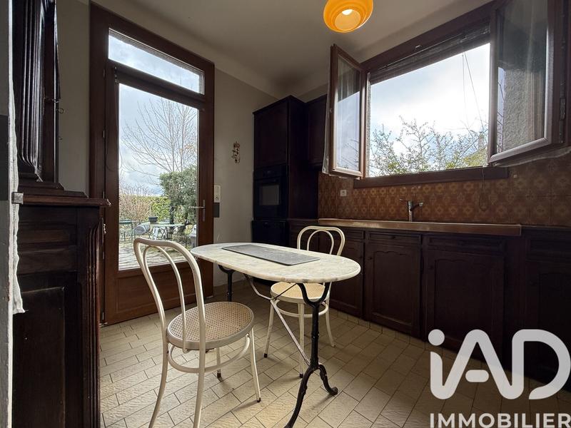 Maison - 273 m² - 9 pièces