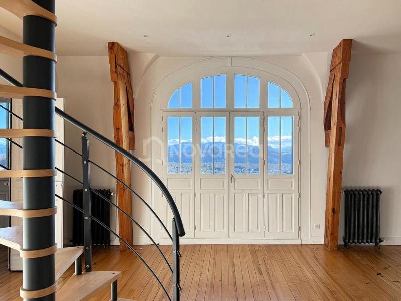 Appartement - 112 m² - 4 pièces