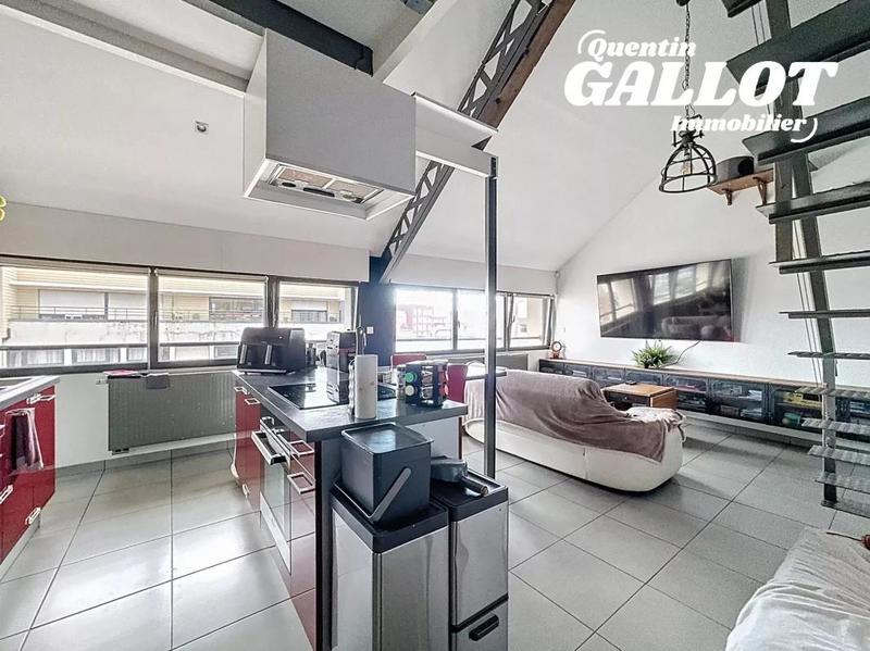 Loft - 44 m² - 2 pièces