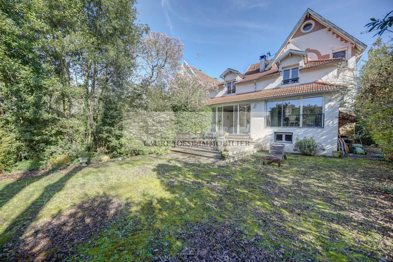 Maison ancienne - 185 m² - 7 pièces