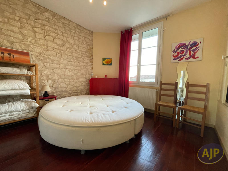 Maison - 96 m² - 5 pièces