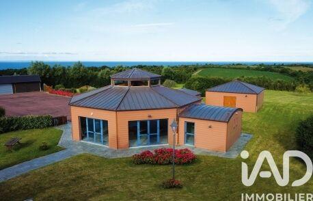 Maison - 465 m² - 17 pièces