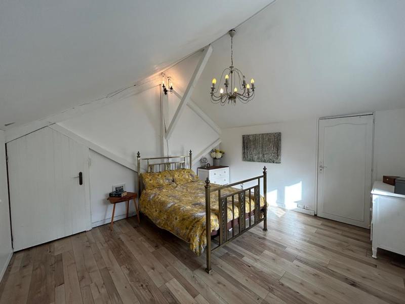 Propriété - 193 m² - 9 pièces