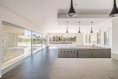 Appartement - 200 m² - 4 pièces