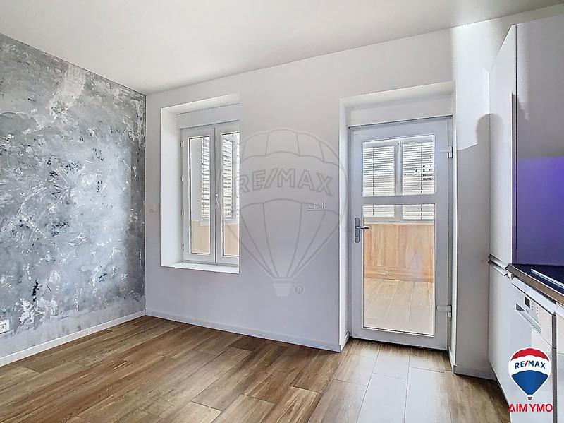 Appartement - 100 m² - 3 pièces