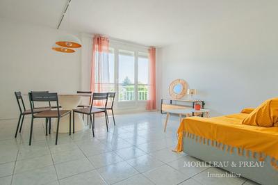 Appartement - 87 m² - 5 pièces