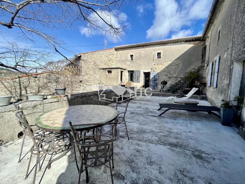 Maison en pierre - 163 m² - 4 pièces