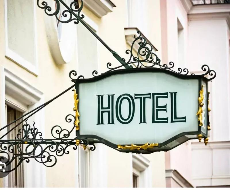 Maison - 365 m² - 15 pièces