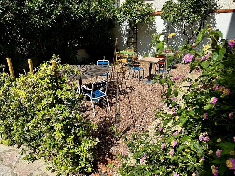 Maison chambre d'hôtes - 340 m² - 8 pièces