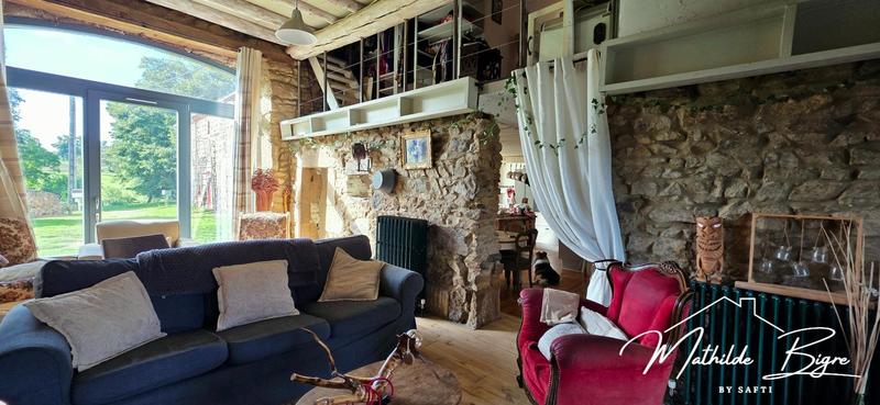 Maison - 234 m² - 11 pièces