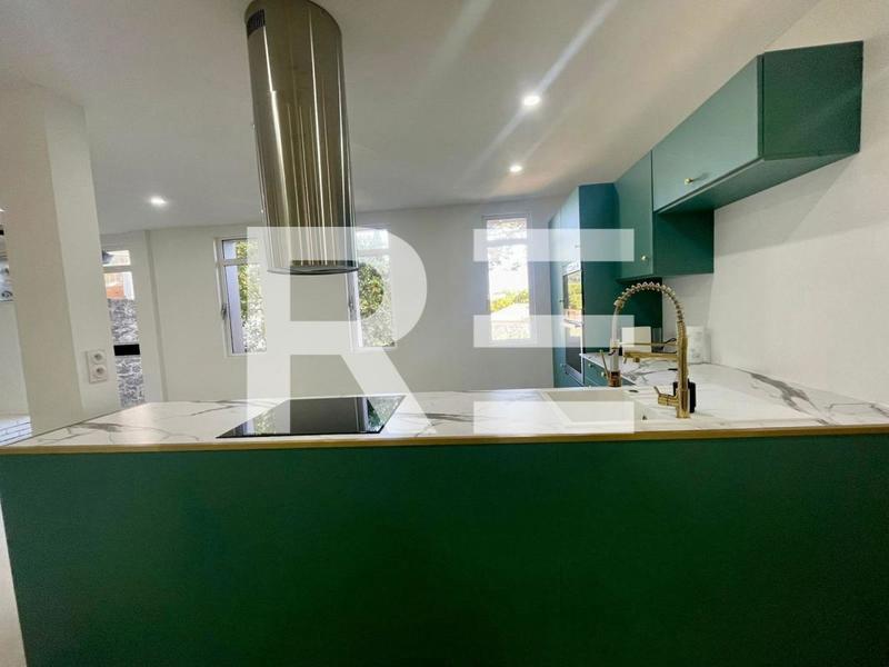 Appartement - 195 m² - 4 pièces