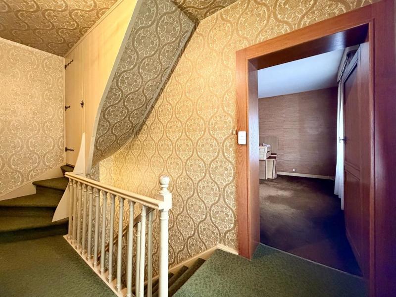 Maison - 167 m² - 8 pièces