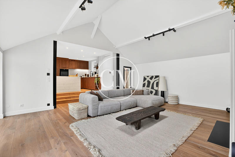 Maison - 215 m² - 6 pièces