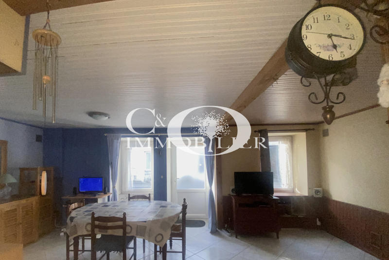 Maison - 97 m² - 5 pièces