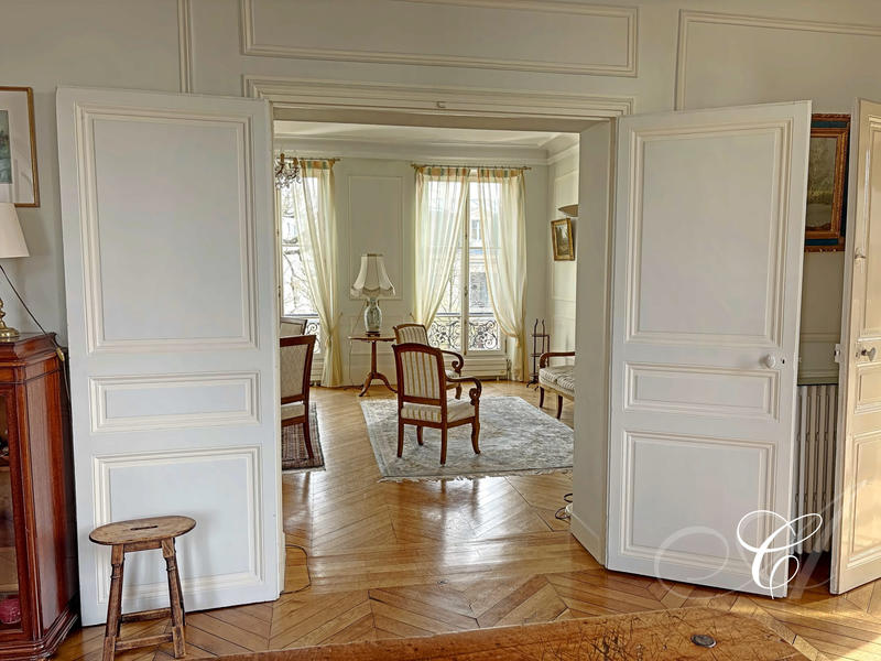 Appartement - 144 m² - 7 pièces