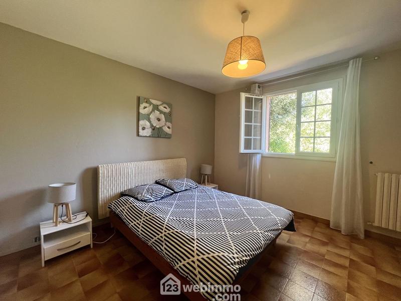 Maison - 220 m² - 8 pièces