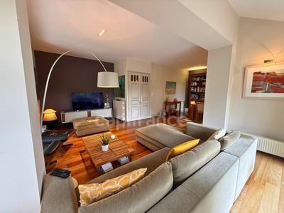 Maison - 195 m² - 9 pièces