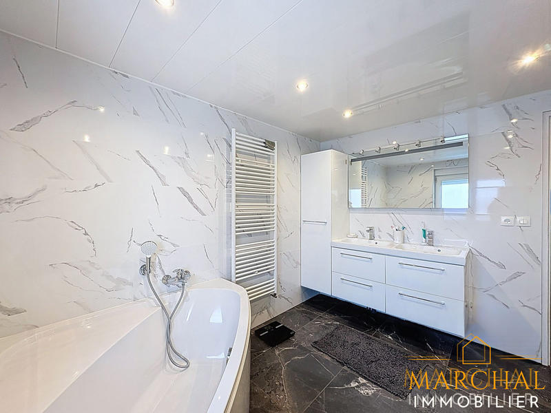 Maison - 175 m² - 7 pièces