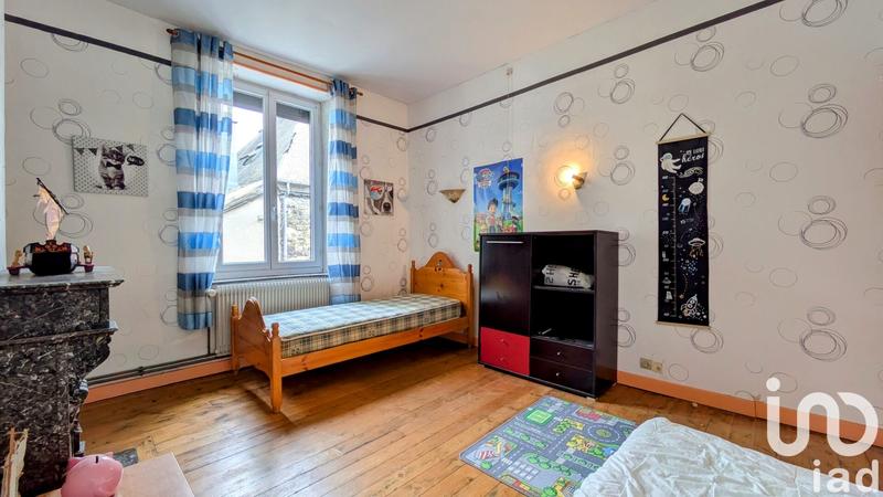 Maison - 172 m² - 9 pièces