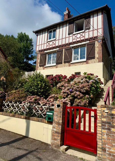 Maison - 85 m² - 5 pièces