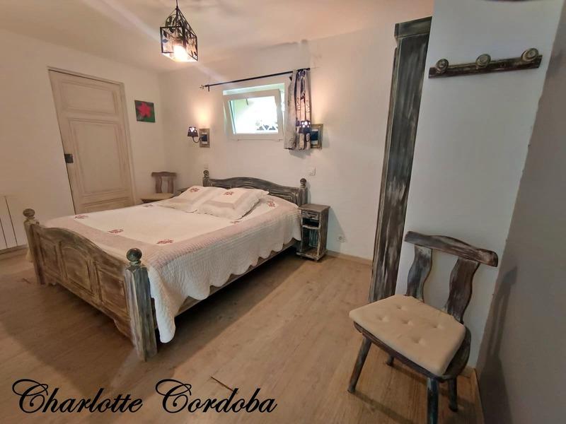 Propriété - 404 m² - 20 pièces