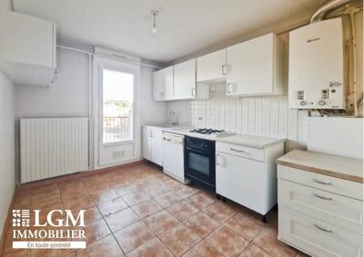 Appartement - 81 m² - 3 pièces