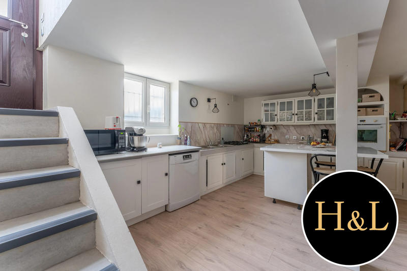 Maison ancienne - 187 m² - 6 pièces