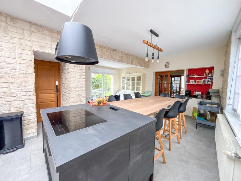 Maison - 190 m² - 6 pièces