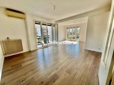 Appartement - 84 m² - 4 pièces
