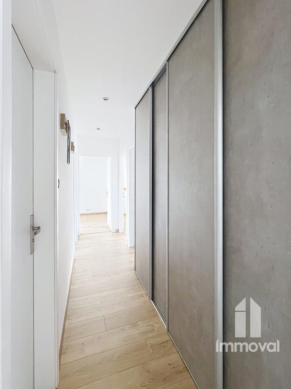 Appartement - 85 m² - 5 pièces