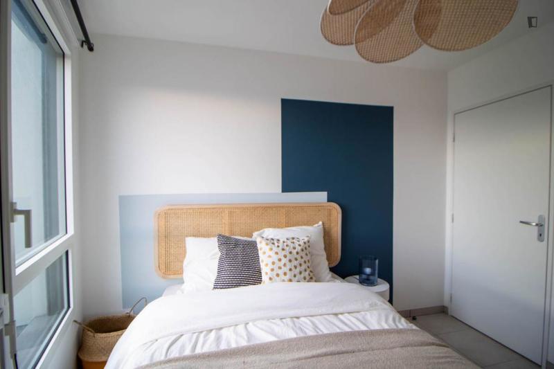 Chambre - 10 m² - 5 pièces