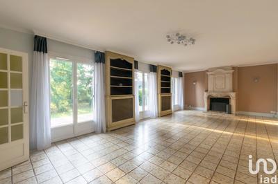 Maison - 210 m² - 8 pièces