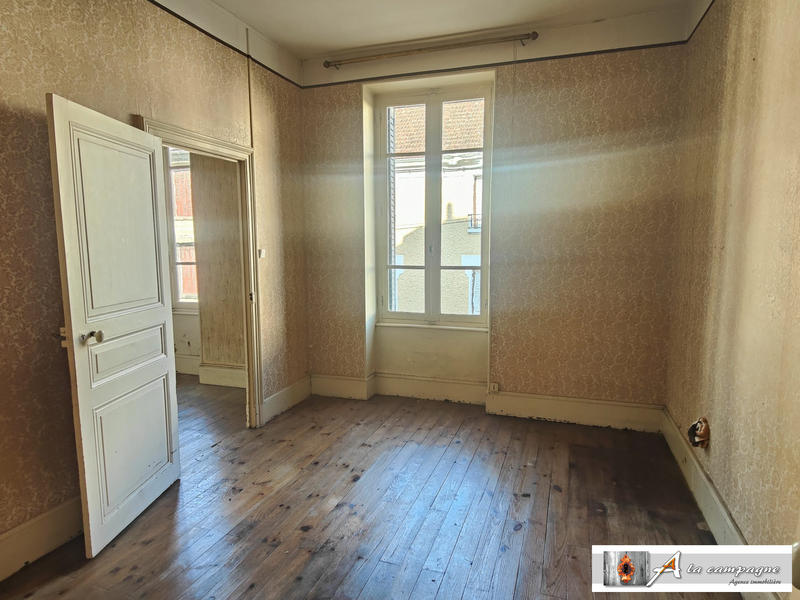 Maison traditionnelle - 283 m² - 17 pièces