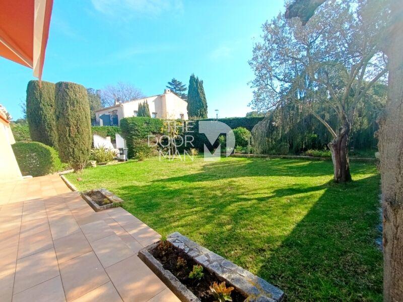 Propriété - 160 m² - 6 pièces