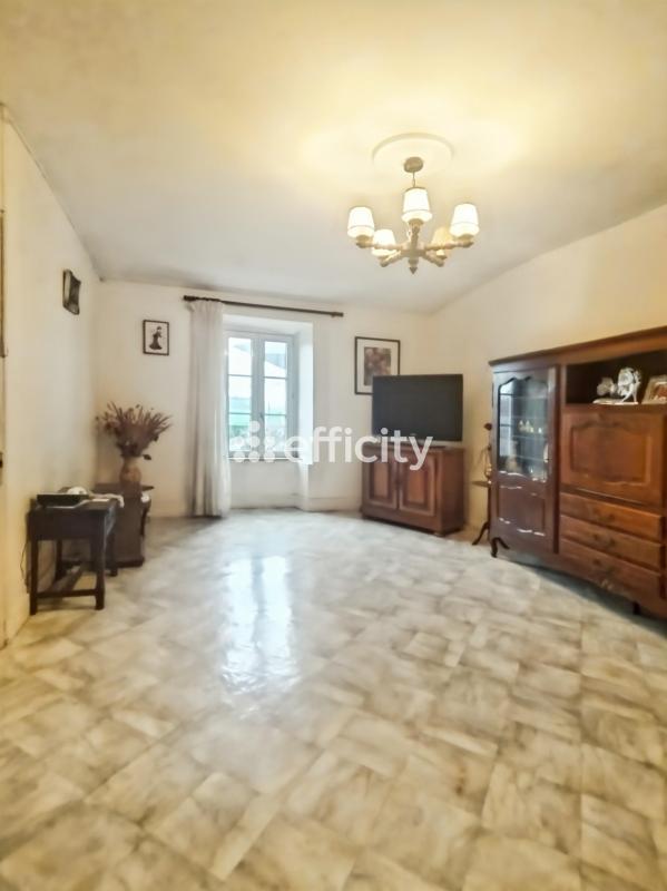 Maison - 225 m² - 5 pièces