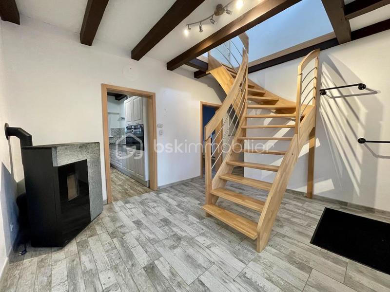 Maison - 200 m² - 8 pièces