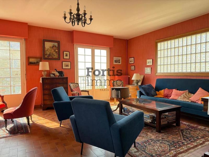 Maison - 161 m² - 7 pièces